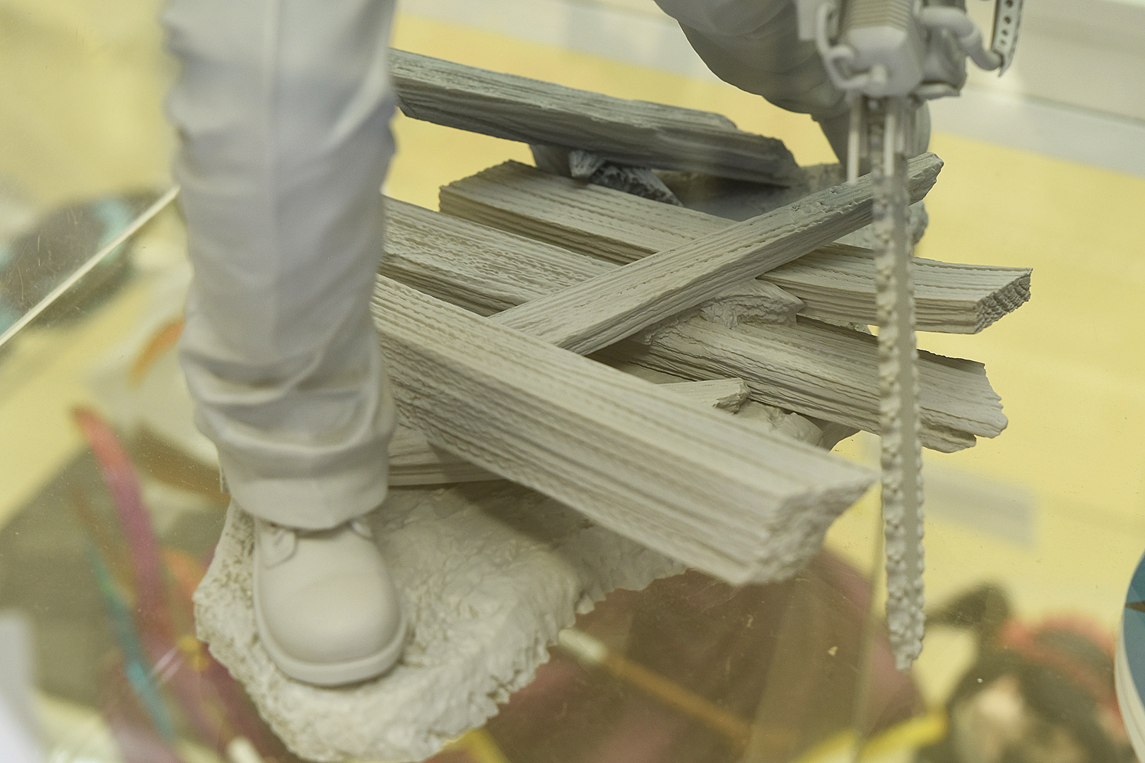 パレットの残骸1つで「DEAD BY DAYLIGHT」の世界観が広がっている