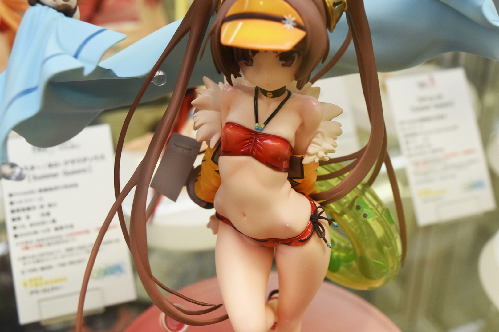この脇のライン、腰のたわみがたまらない