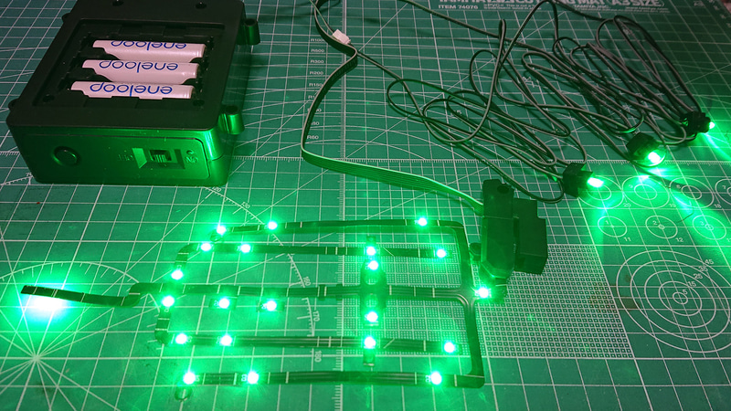 今回は充電池のeneloopを使ってみました。電池ボックスは1.5V指定になっていますがeneloop（1.2V）でも問題なさそうです。点灯させてみると想像以上に高輝度ですので機体に組み込んでも全身に光がいきわたるものと期待できますね