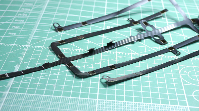 山折りと谷折り、何年ぶりかに見た言葉でした。この前処理をしていないとこの後の作業に影響が出ますので、無理せずここで折り曲げておきましょう