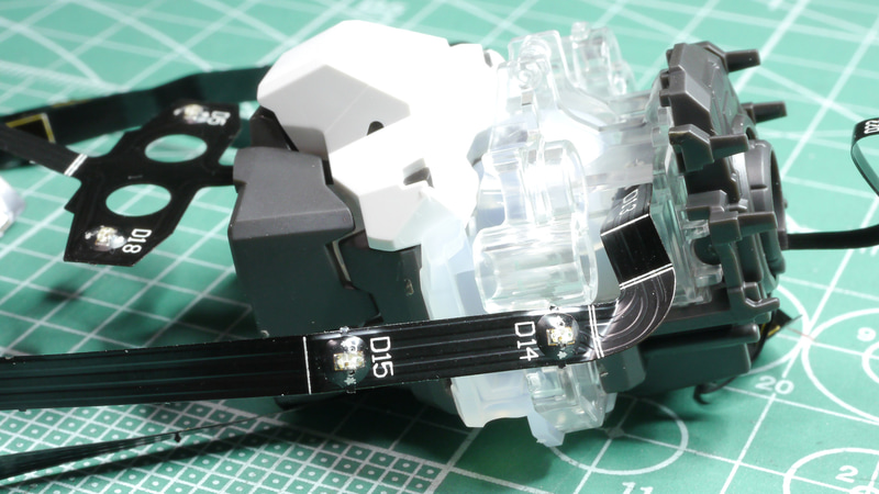 最初は気難しく思えたLEDシートもここまでくると場所がわかるようになってきて「あぁ、なるほど！」と楽しくなってきました