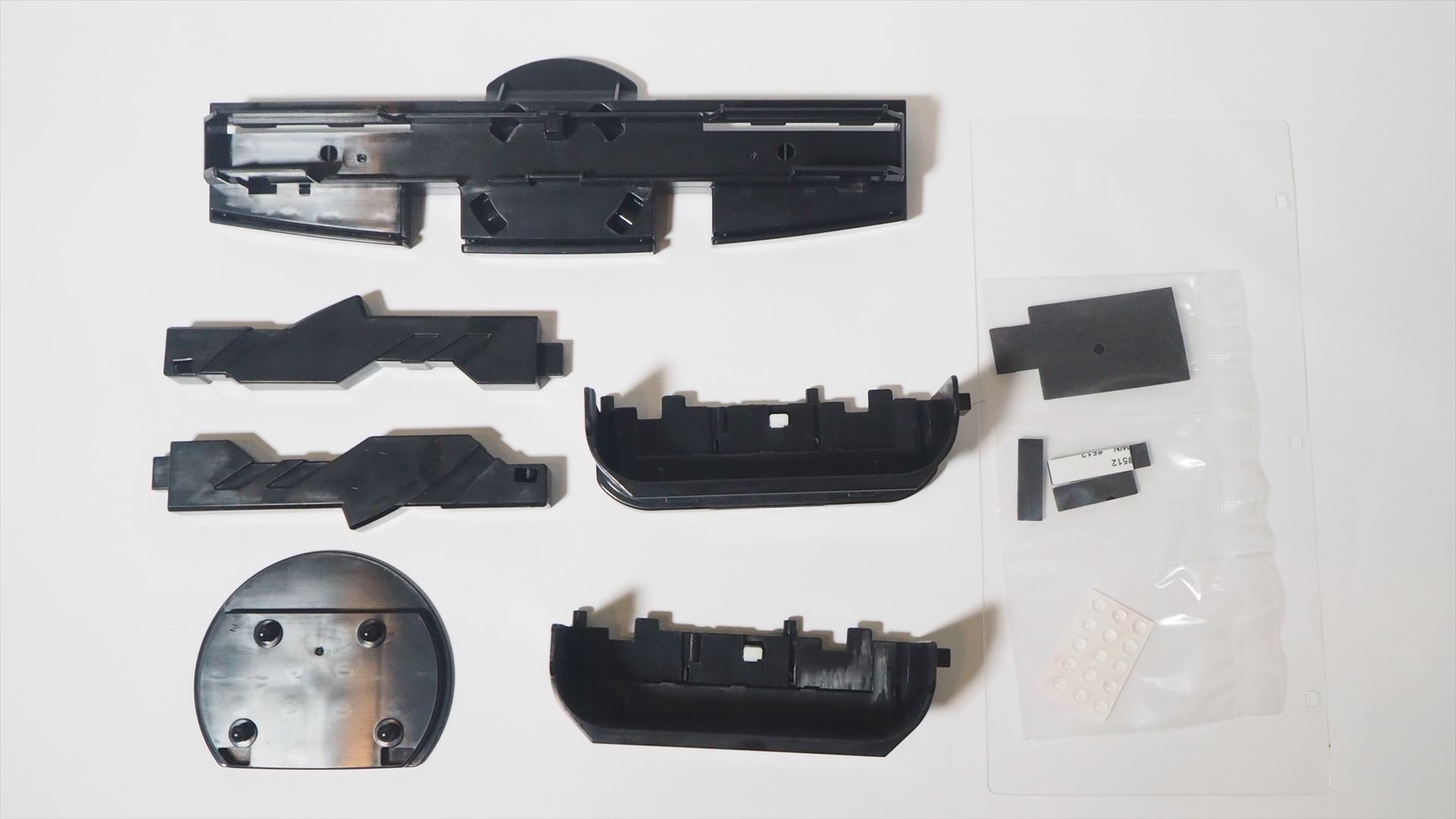 デジタル対戦セットに入っているSwitchスタンドとJoy-Conスタンド関連のパーツ ※同梱のスタンドA,Bはデジタル遊びでは使用しません。