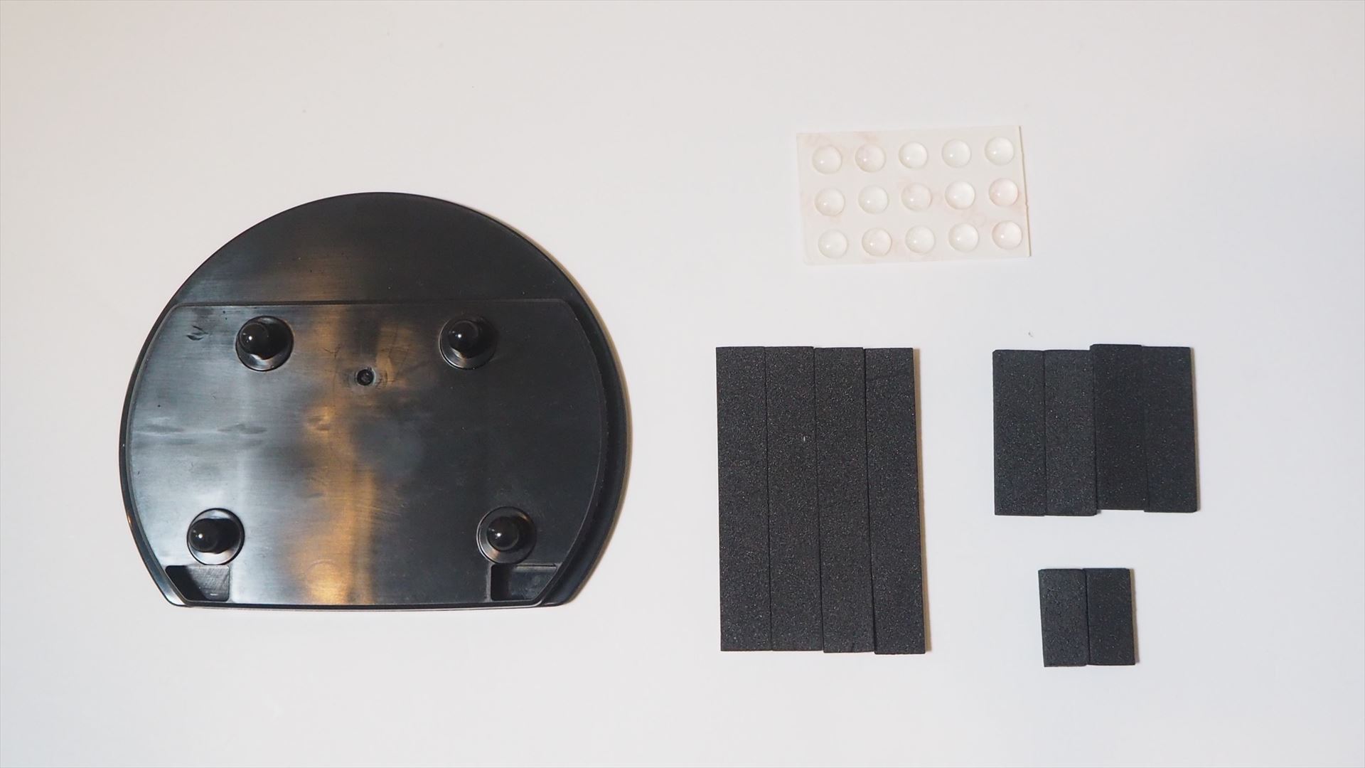 Switchスタンドの台座部分と滑り止めシール