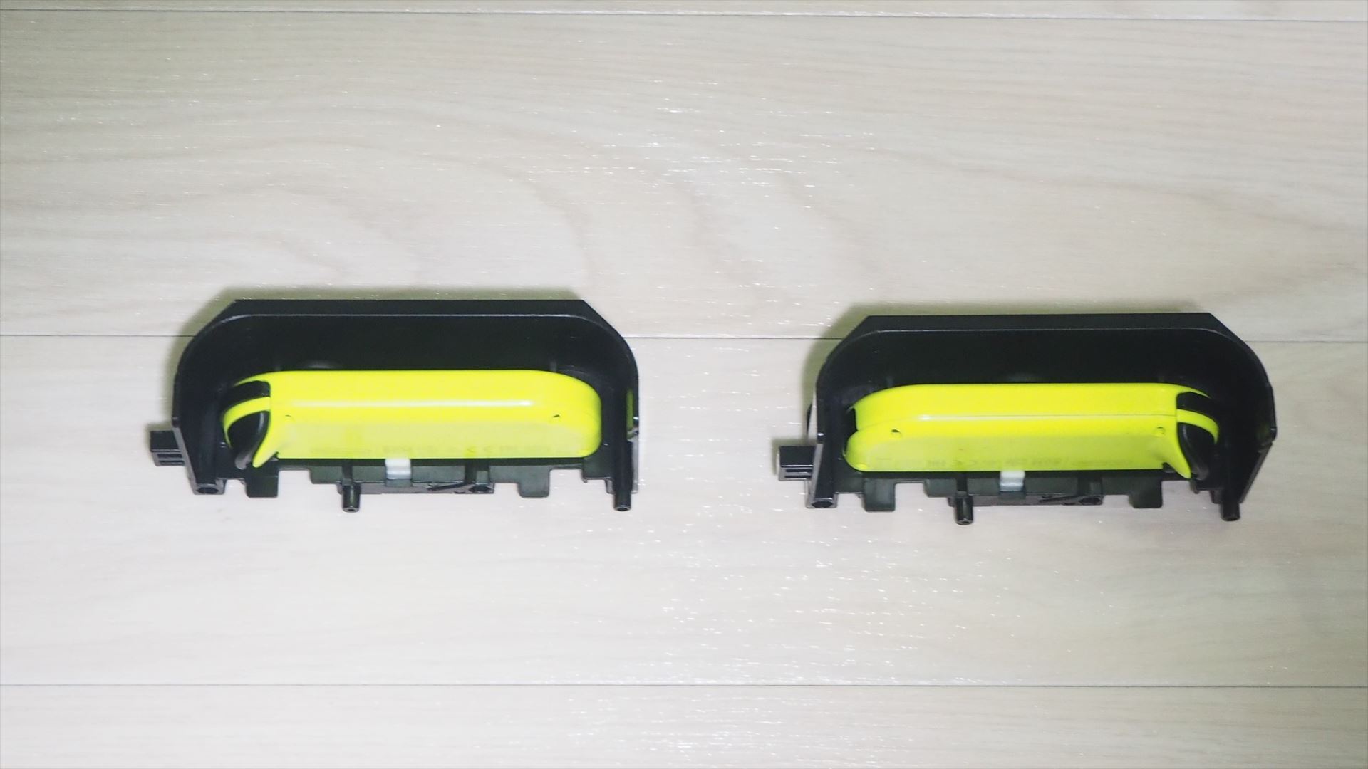 Joy-Conスタンドを使うデジタルバトルの場合は、このようにJoy-Conをスタンドにセットする