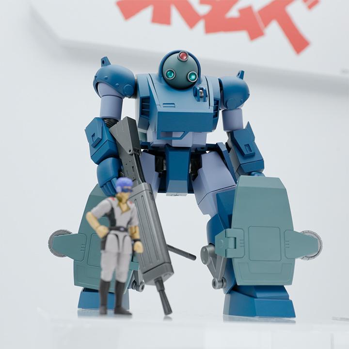 水中に潜れる最新機体。パイロットフィギュアにカン・ユーを起用しているところがうれしい