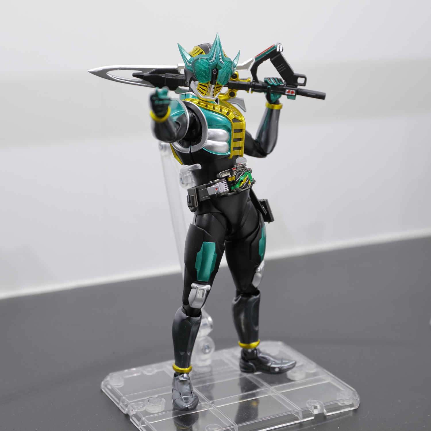 「S.H.Figuarts 真骨彫製法 仮面ライダーゼロノス アルタイルフォーム」