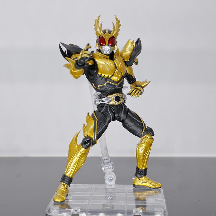 「S.H.Figuarts 真骨彫製法 仮面ライダークウガ ライジングアルティメットフォーム」