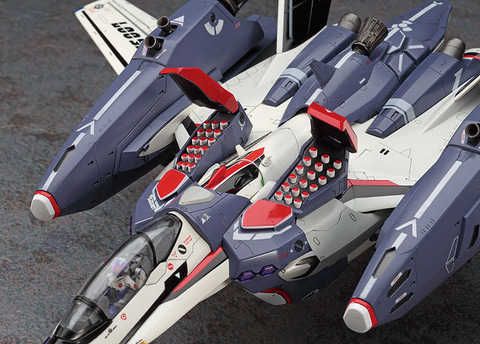 一部パーツを新金型部品で再現した「VF-25F/S スーパー メサイア