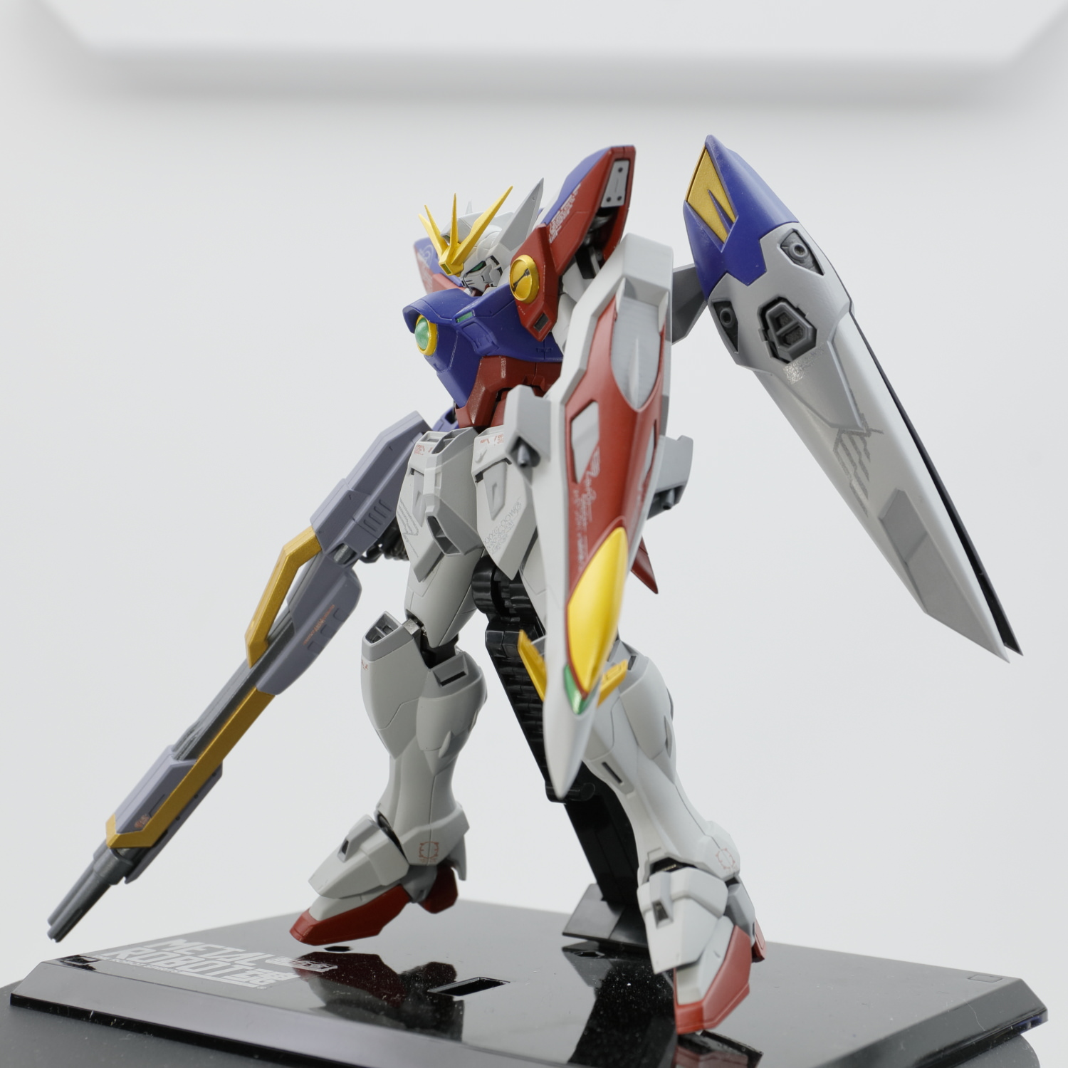 ウイングガンダムゼロは参考出品のため価格・発売日は未定。