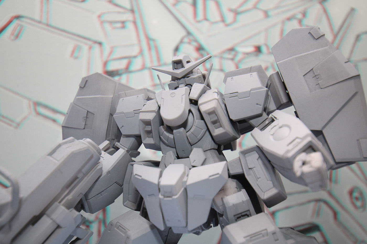 頭部や胸部内側の造形も細やか。