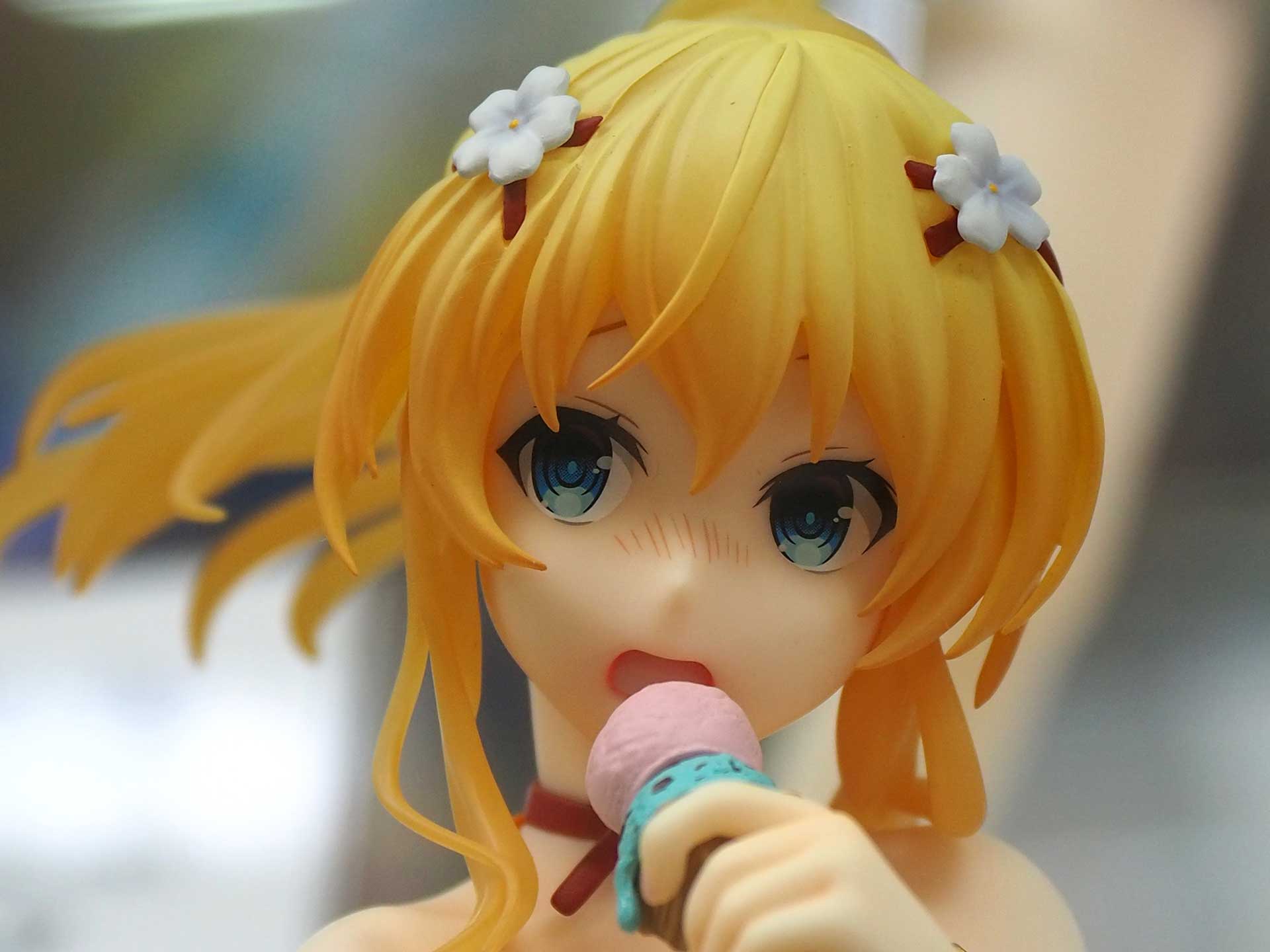 大きな瞳やまつげ部分などの書き込み具合も注目