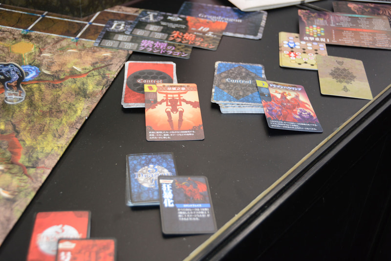 カードなどのデザインも凝っている