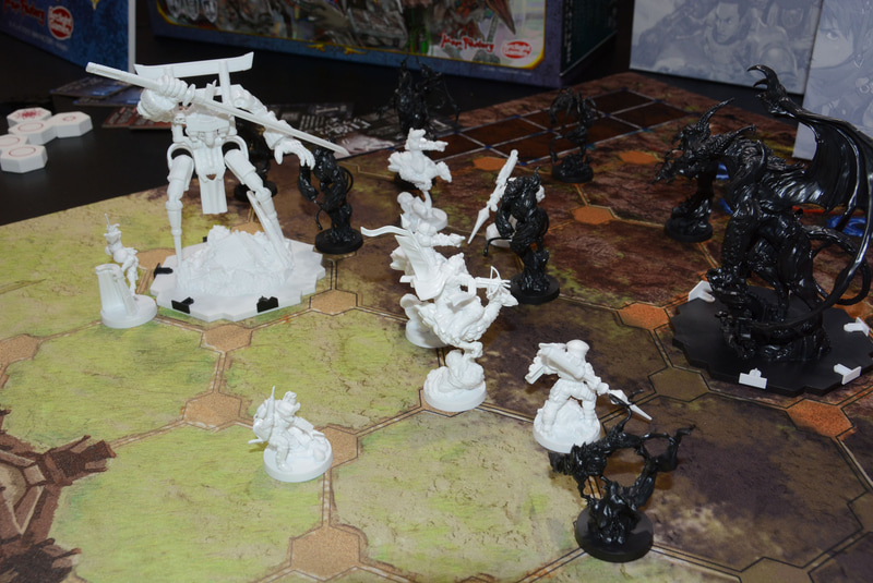 プラモデルのユニット。ぜひ彩色して欲しいという開発側からの強いメッセージを感じる