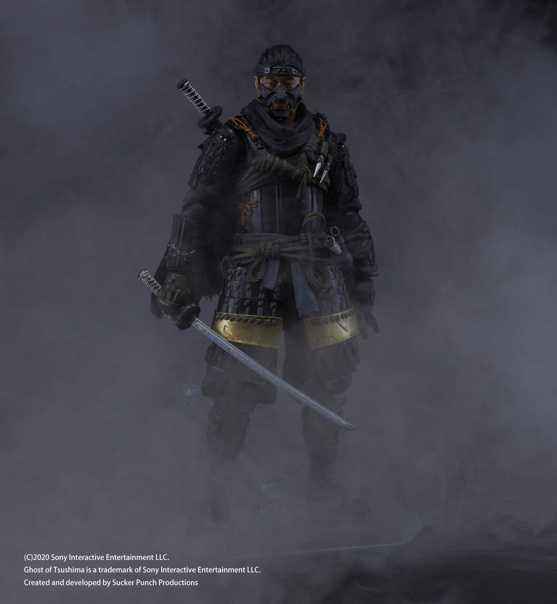 ドライアイスを使って「冥人」の雰囲気を演出