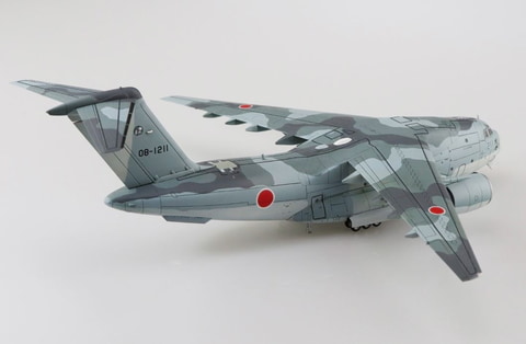 アオシマ、機動戦闘車付のプラモデル「航空自衛隊 C-2輸送機 SP」を12