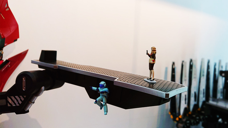 気にすることはない……支度を急げ。ハッ！ ニュータイプ研究所所長、いえ作戦士官殿！