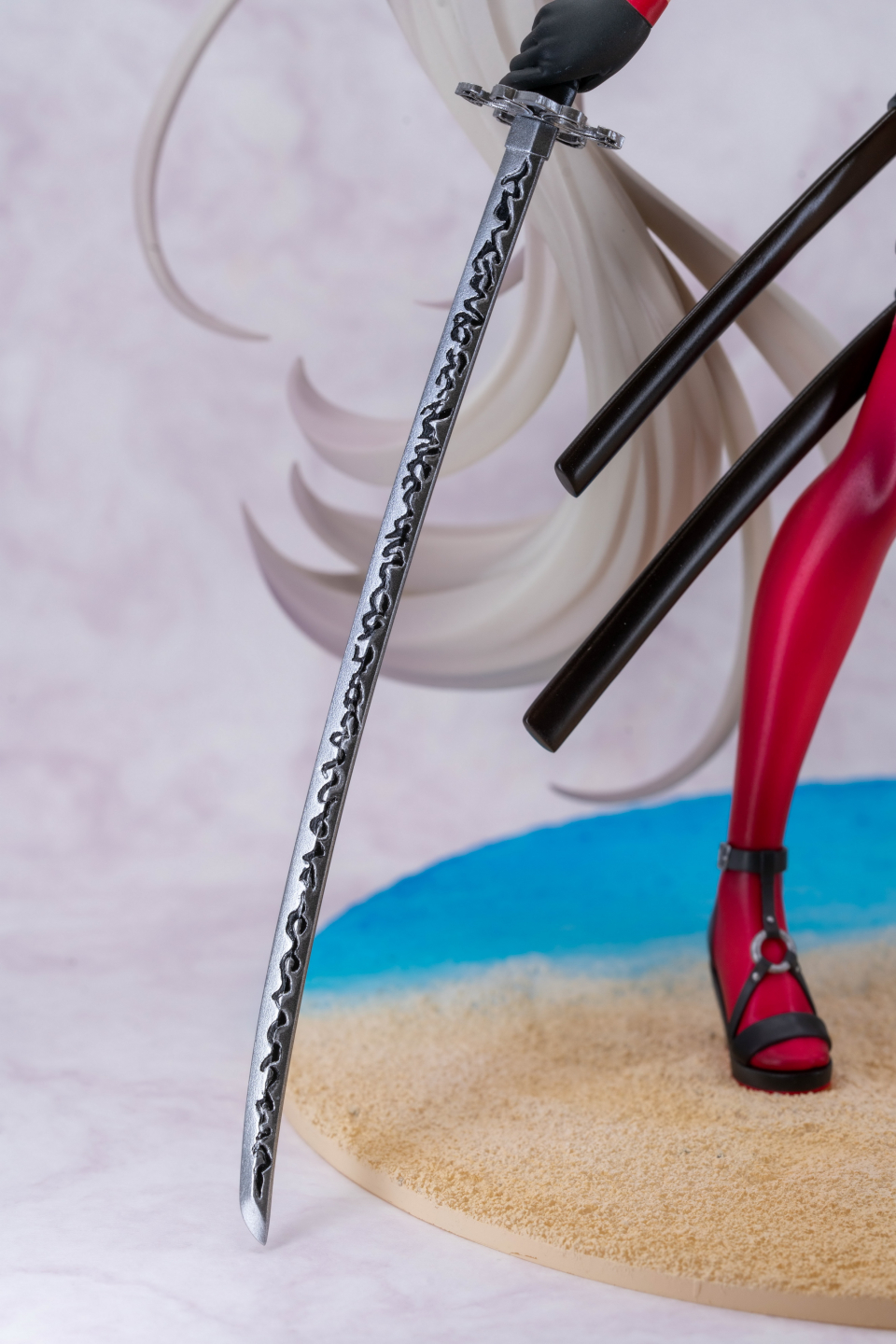 刀身には緻密なディテール