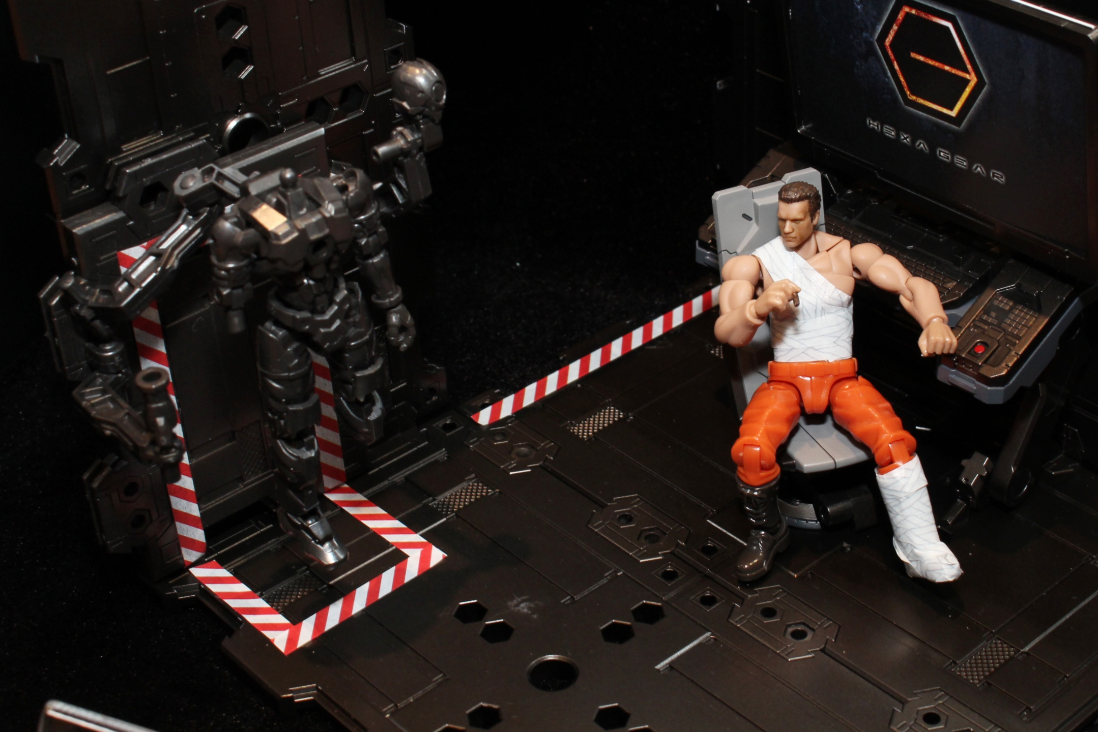 Cの使用例。包帯のパターンが面白い