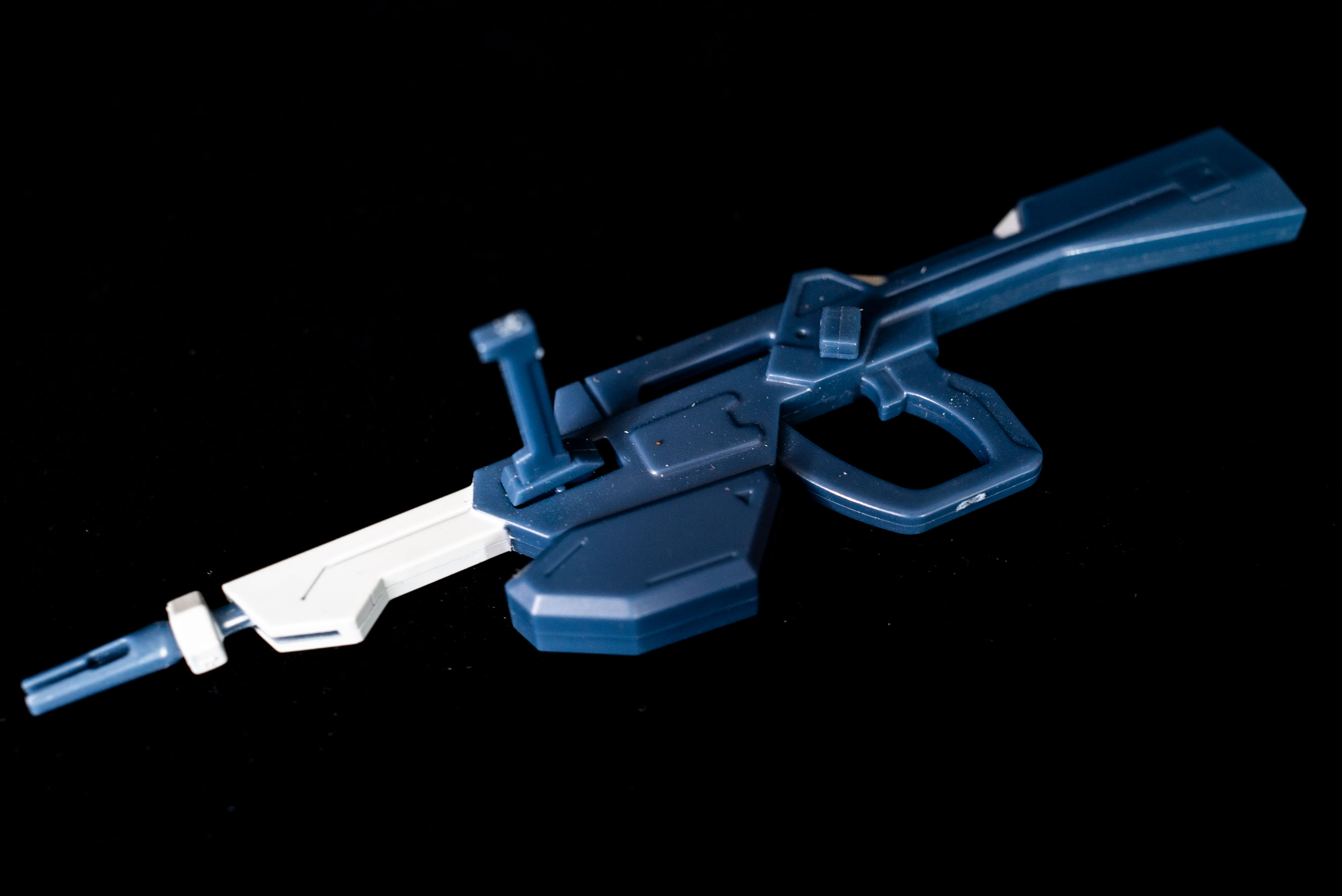 ふくらはぎに格納できるカーフミサイル