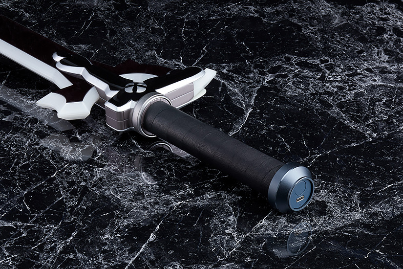 ※Special Editionは、グリップ部分が羊本革になり、柄の一部がアルミ削り出し＋アルマイト加工の本格派仕様。