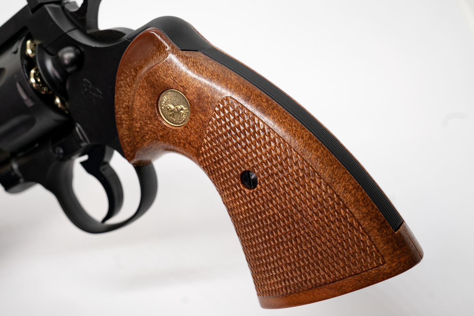 グリップもプラ製とは思えない質感がある