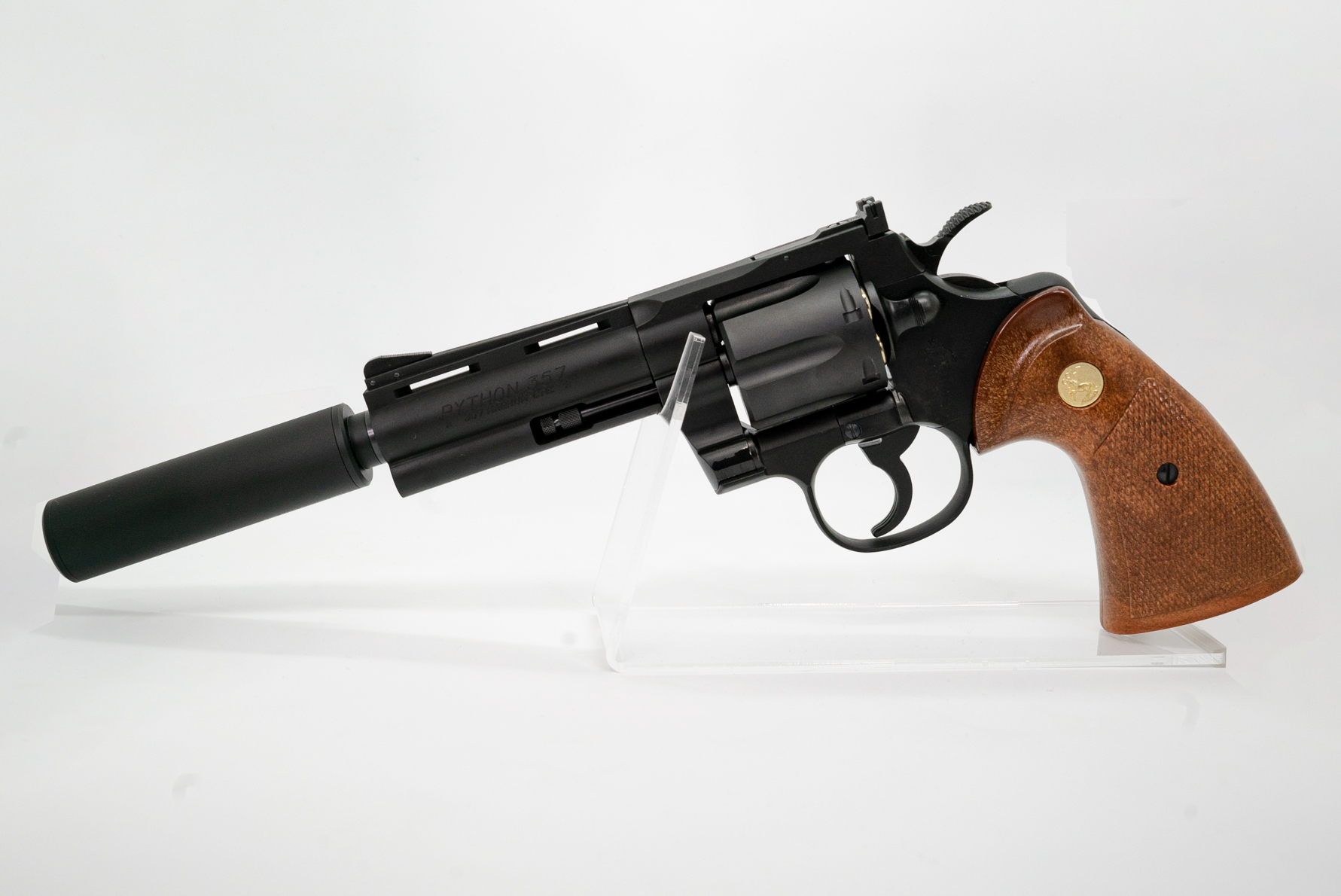 サイレンサーを付けて遊べるのもこのモデルのポイント