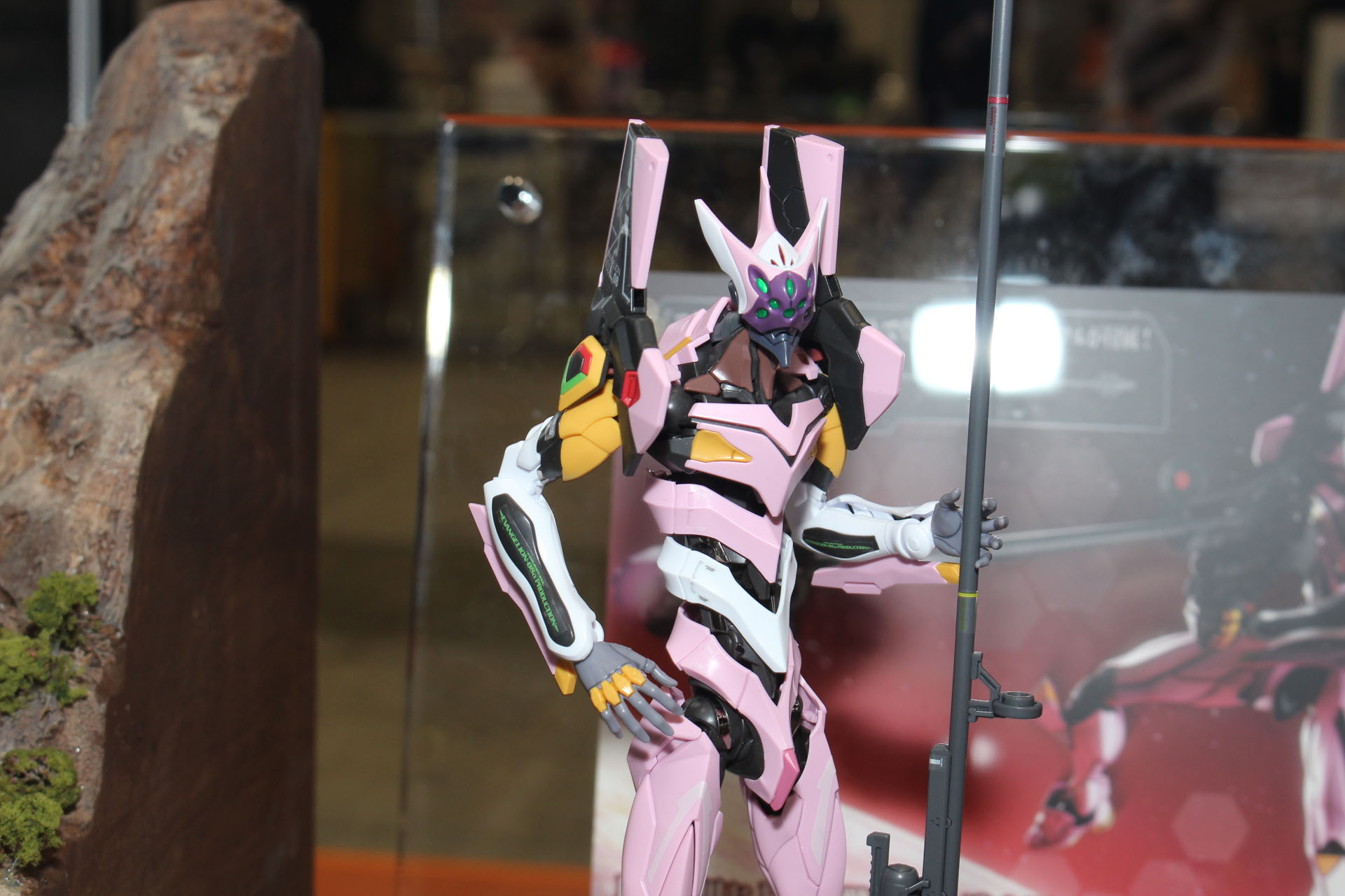 プラモデルの「RG」シリーズでもエヴァ8号機が発売。「汎用ヒト型決戦兵器 人造人間エヴァンゲリオン 正規実用型（ヴィレカスタム）8号機α」