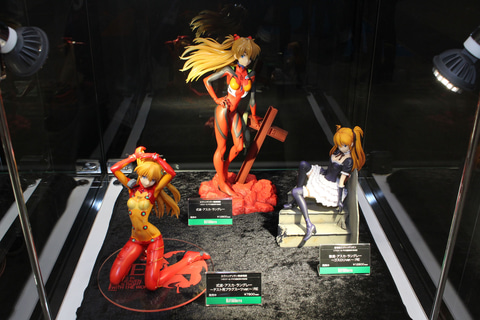 エヴァWF】コトブキヤの「エヴァンゲリオン改8号機γ」並びに