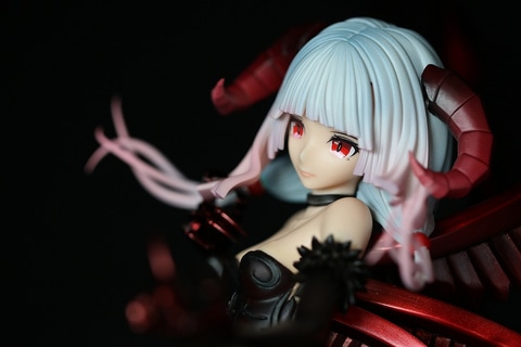 回天堂のフィギュア「七つの魔王様 堕天使ルシファー」がAmazon