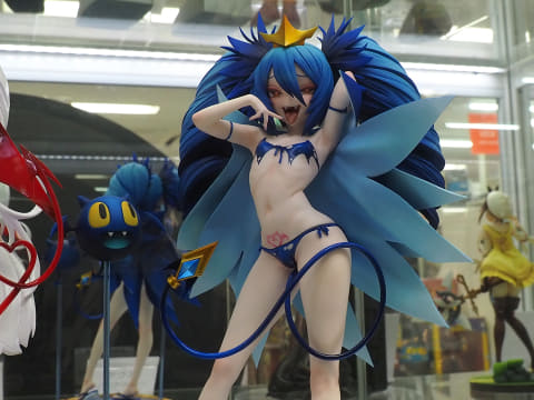 特別企画】【あみあみ展示撮り下ろし】吸血鬼一族のお嬢様がきわどい