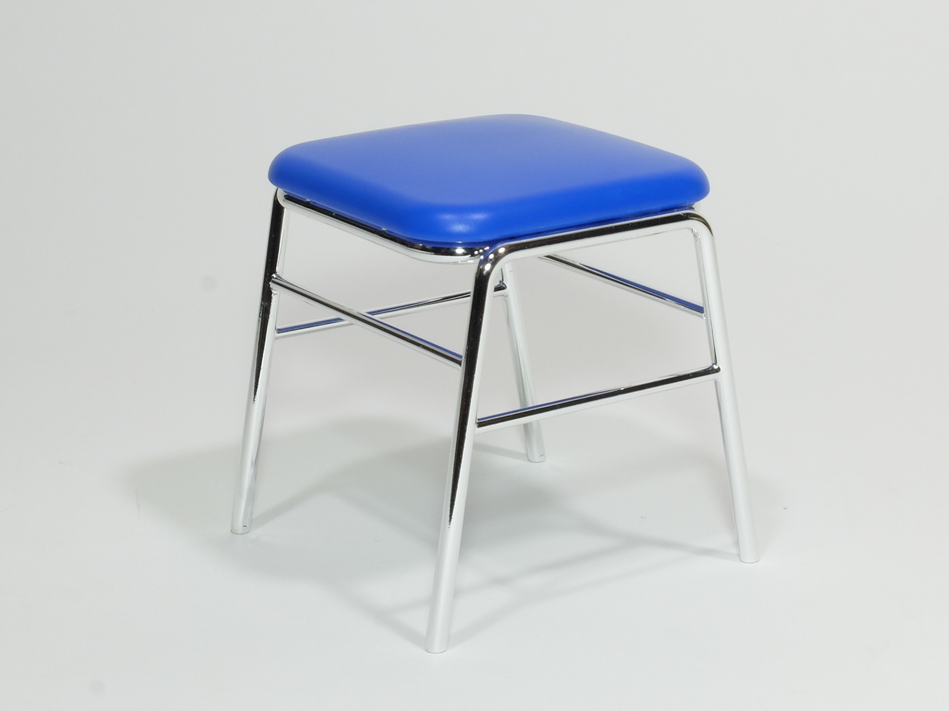 椅子は全てプラスチック製だが、見た目の再現性はかなり高い