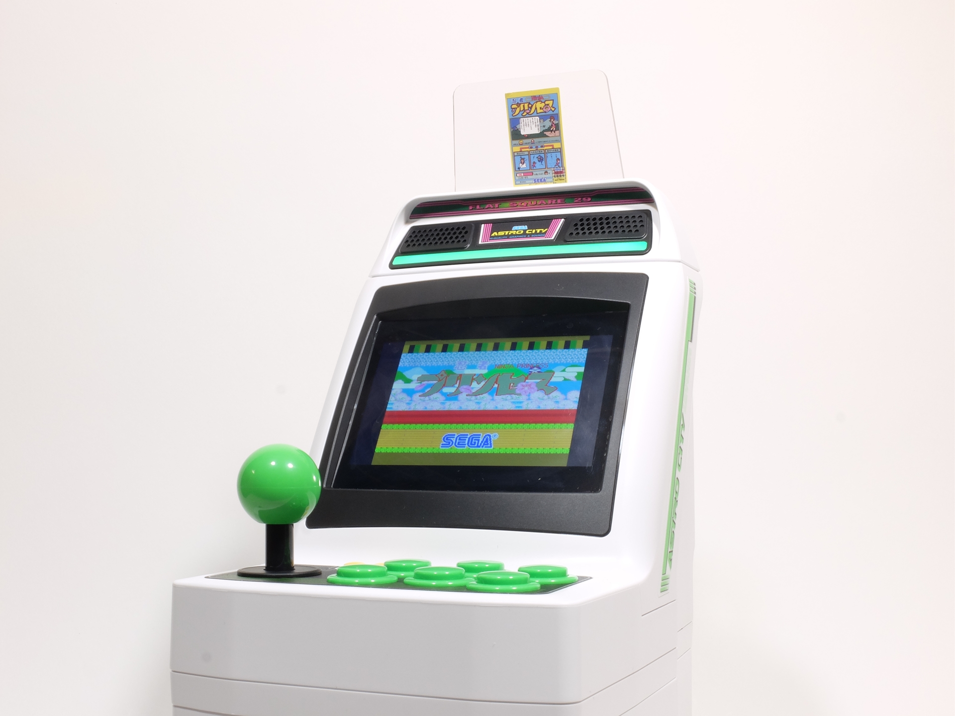 最小サイズのインストラクションシールを貼った状態。トップボードの周辺スペースがちょっと寂しい