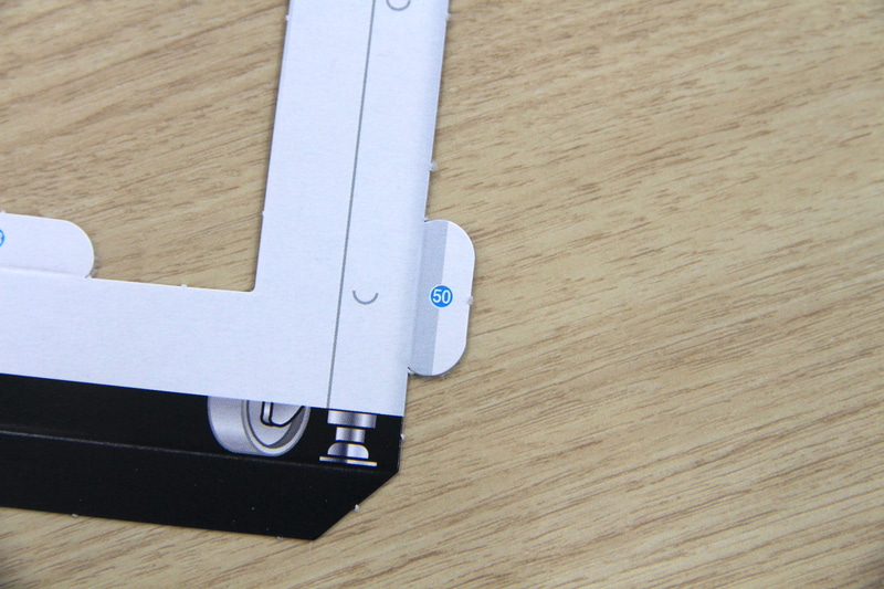 ツメにはそれぞれ番号が書かれている。差し込む場所がわかりやすい