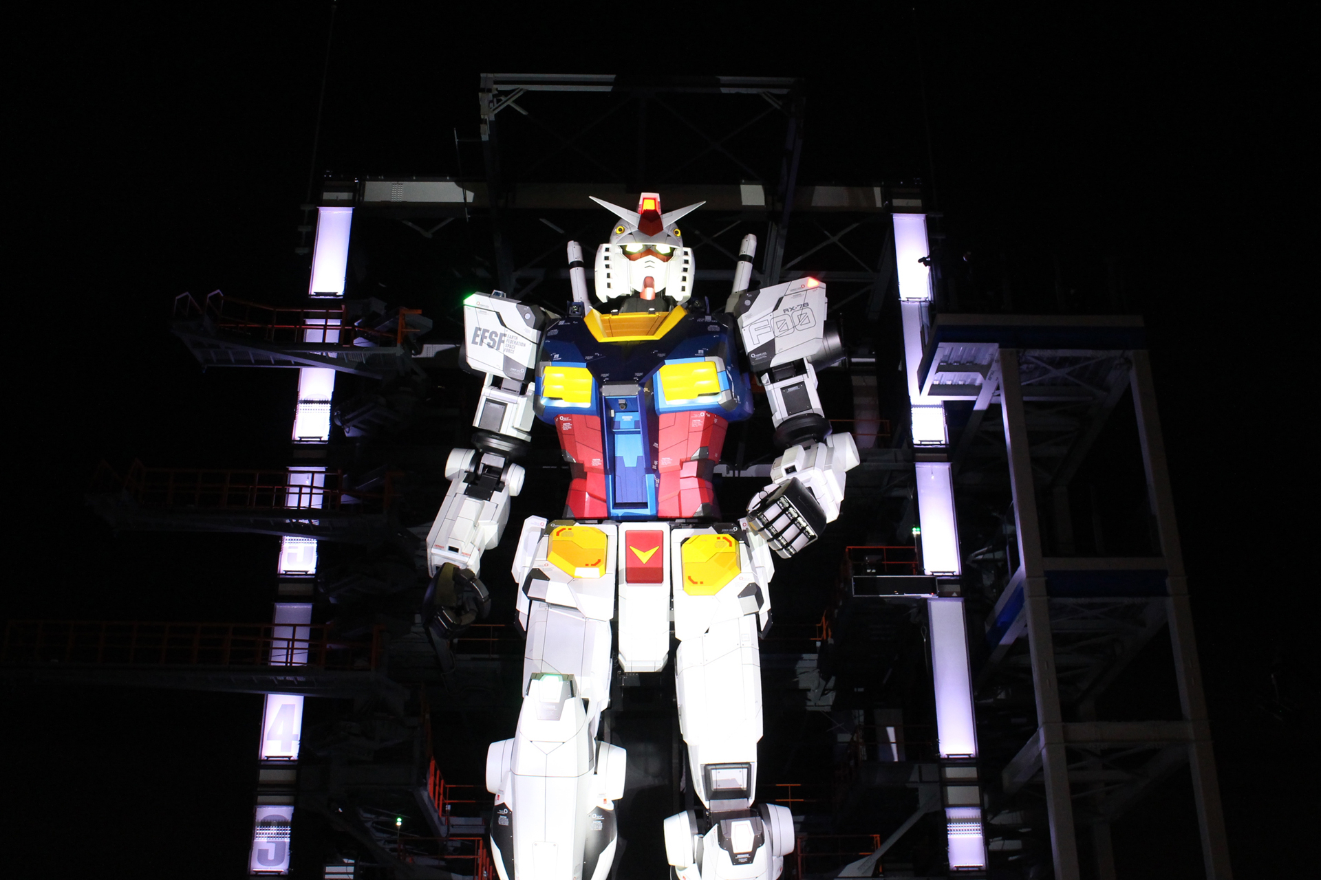 片膝をついた状態から状態から立ち上がった