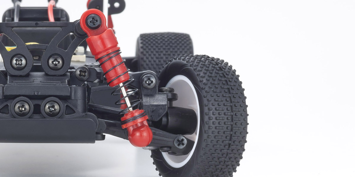 サスペンションは、オイルダンパーを装備した4輪独立式のダブルウイッシュボーンタイプ。優れたロードホールディング性により、あらゆる路面状況にも柔軟に対応する