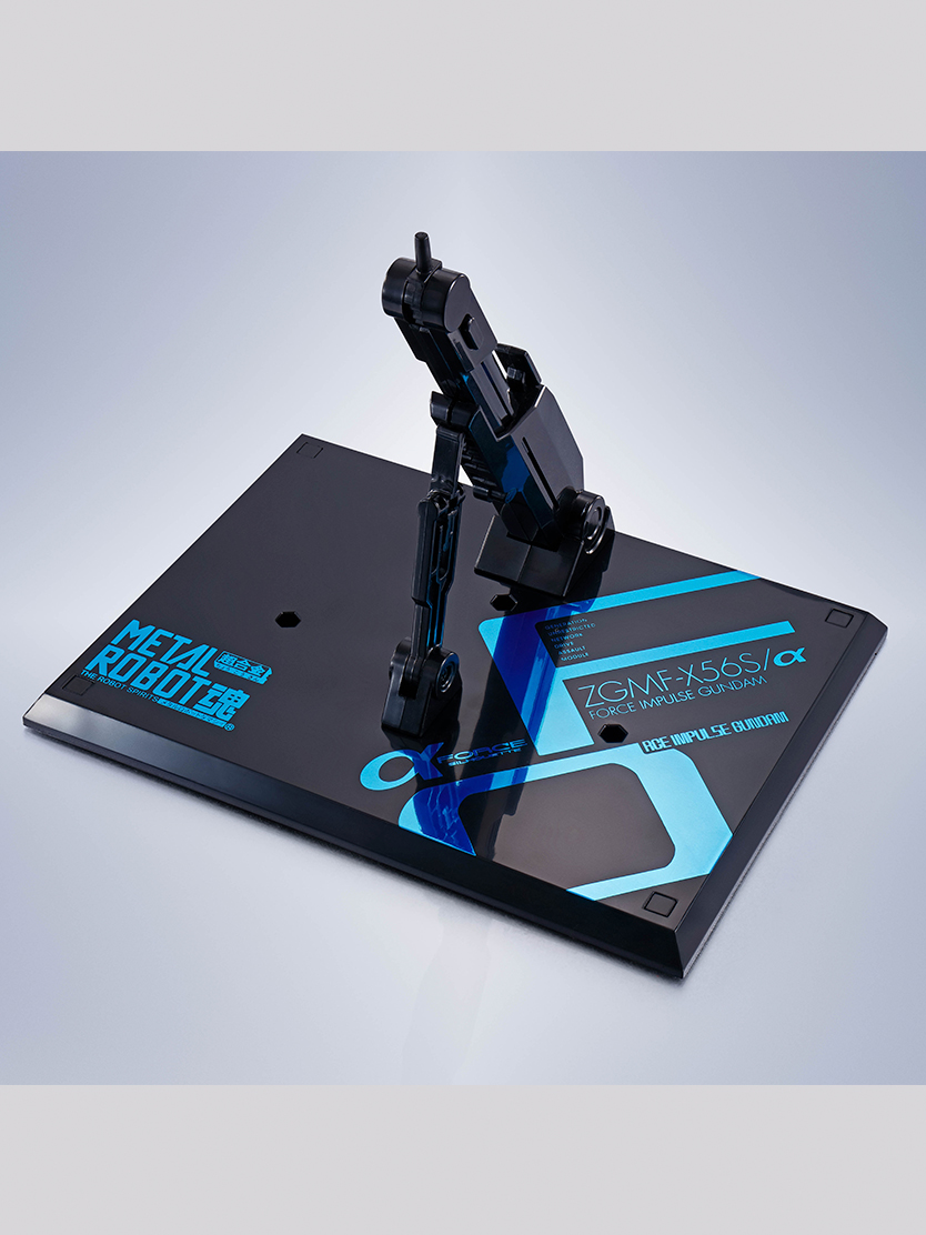 専用台座が付属し飛行状態でのディスプレイが可能