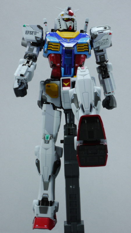 実機の起動実験をもとにポージングさせてみました。ピースポーズもできます！