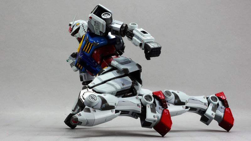 前後左右の開脚っぷりがすばらしいですね