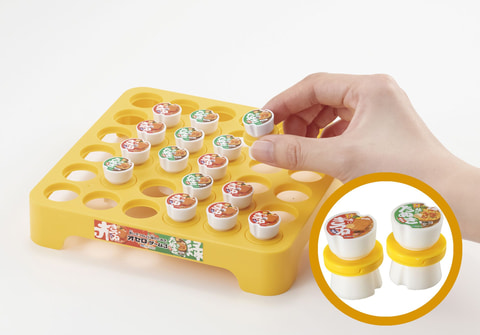 立体型オセロ「赤いきつねVS緑のたぬき オセロゲーム3」1月上旬発売