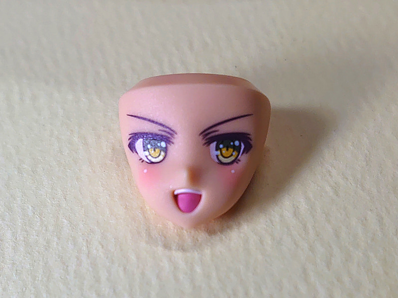 口の中のパーツをはめてみました。表情が活き活きとしていますね！