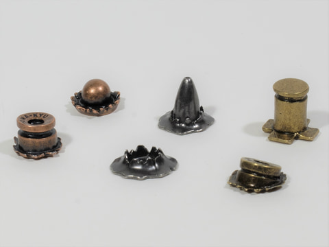 特別企画】超合金や車に銃弾がめり込む!?カプセルトイ「奇跡の弾丸」で