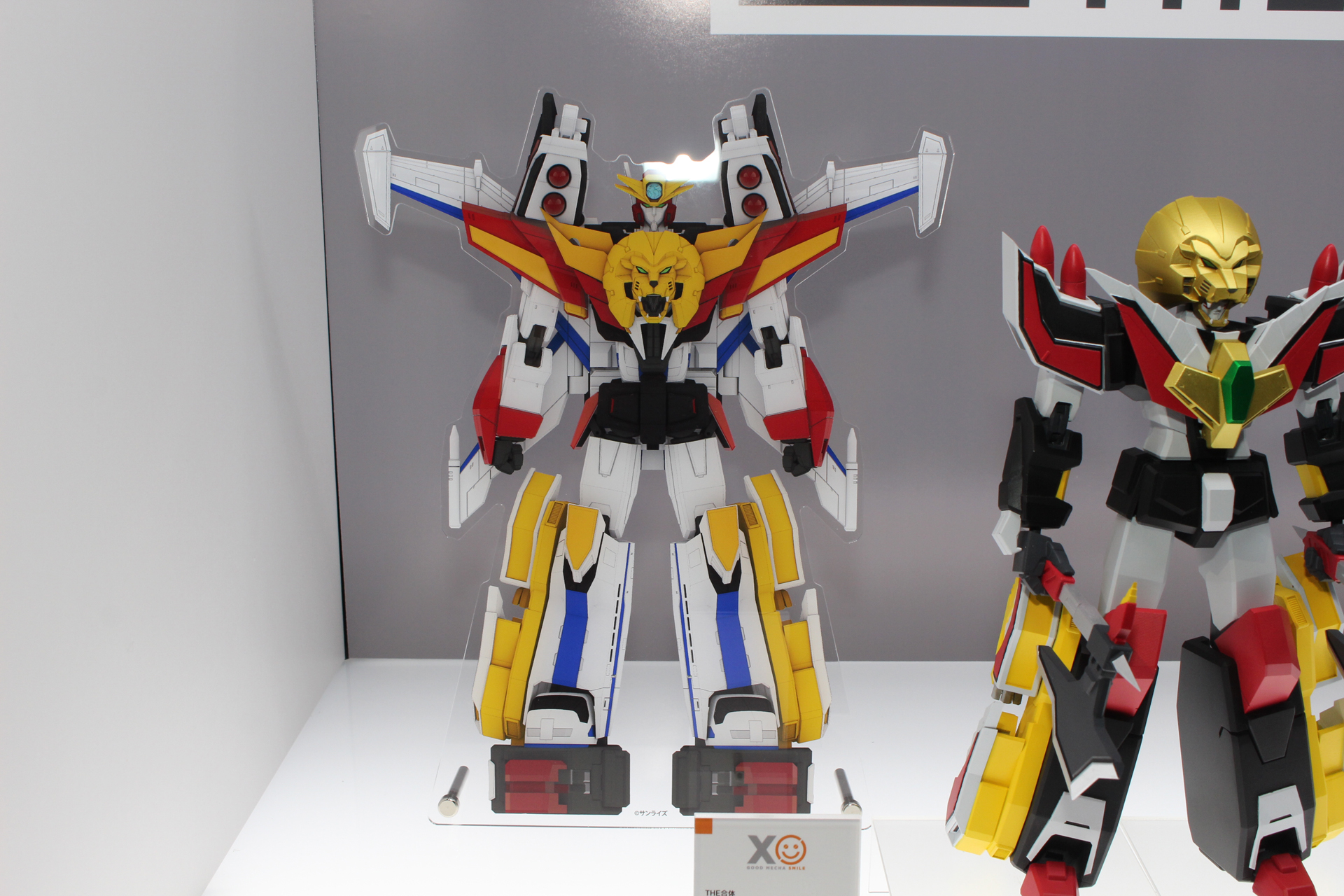 ダ・ガーンXとガ・オーンが合体したグレートダ・ガーンGX。今回はパネルでの展示