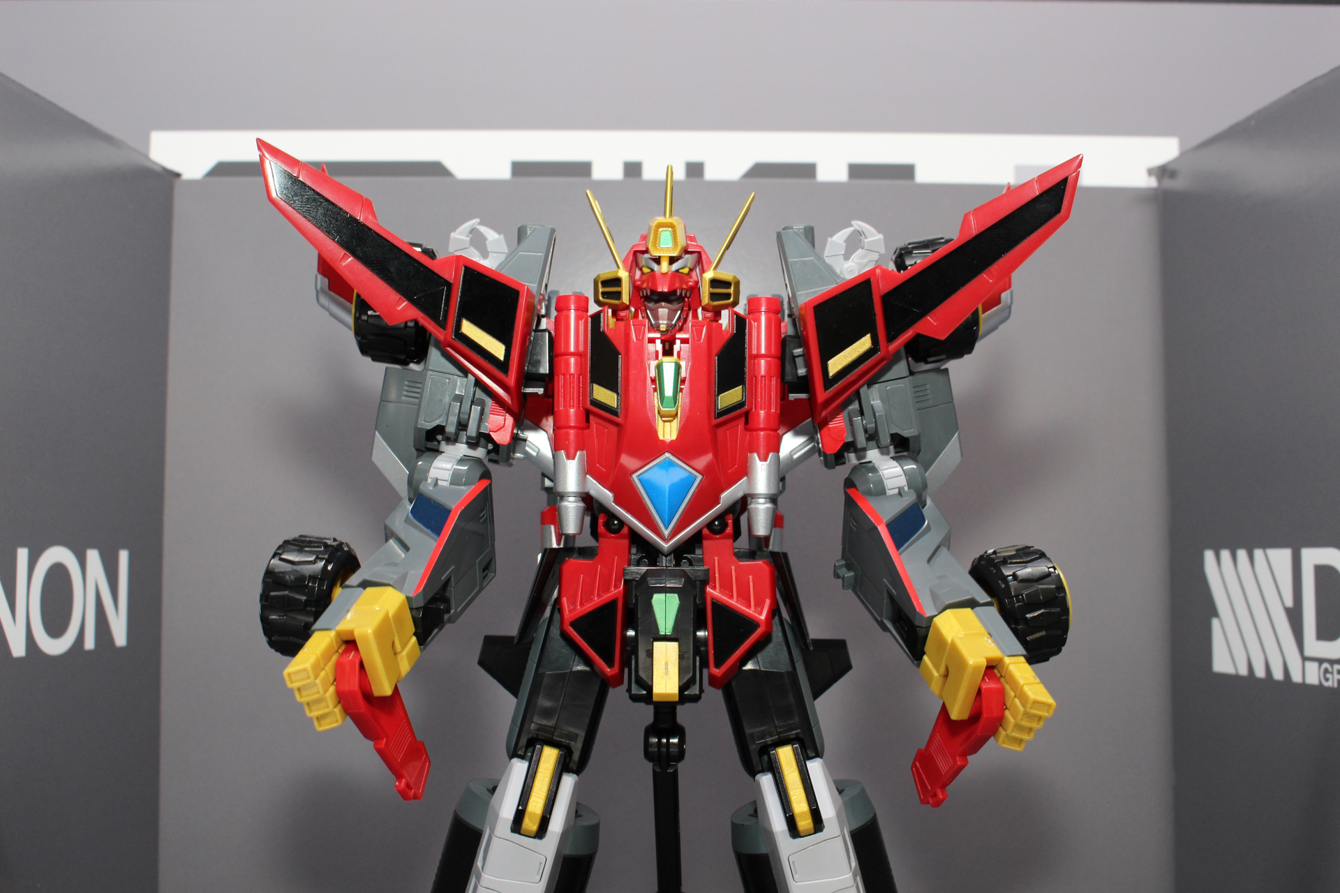 どのように合体するのか、変形するのか想像がふくらむ