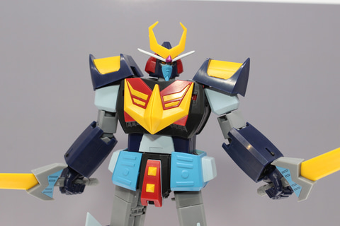 THE 合体展】3機のメカが合体変形！「MODEROID バルディオス」登場