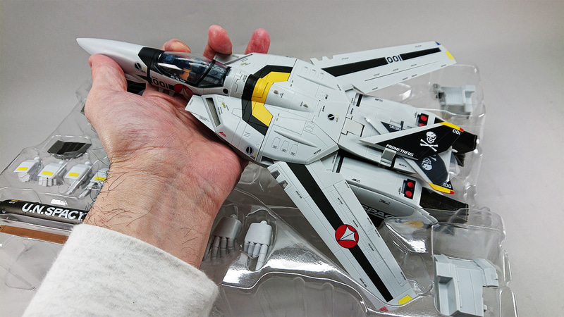 1/48スケール相当の大きさが満足度が高いですね。そして細かく塗り分けられた我らがロイ・フォッカー少佐が！