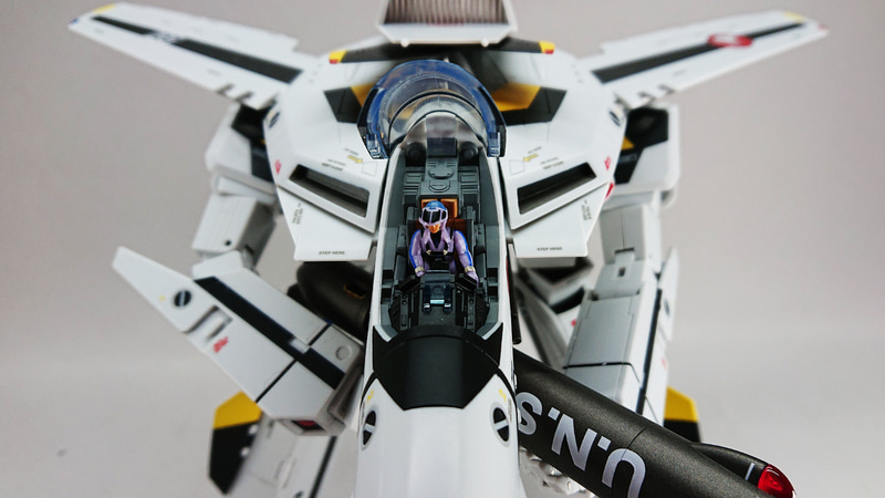 こんなに多彩なアクションができてバランスの良い腕部はうれしいですね