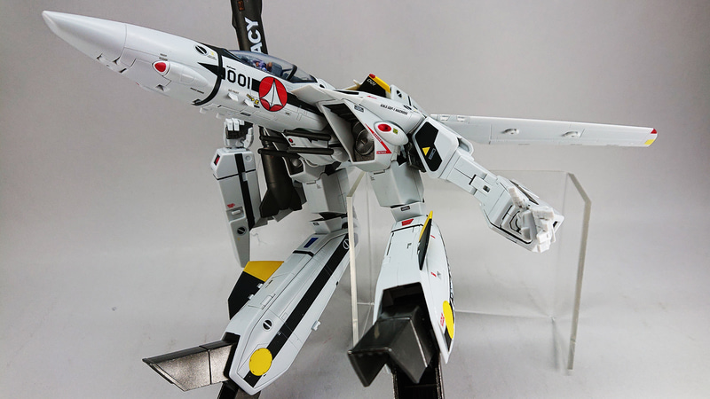 こんなに多彩なアクションができてバランスの良い腕部はうれしいですね