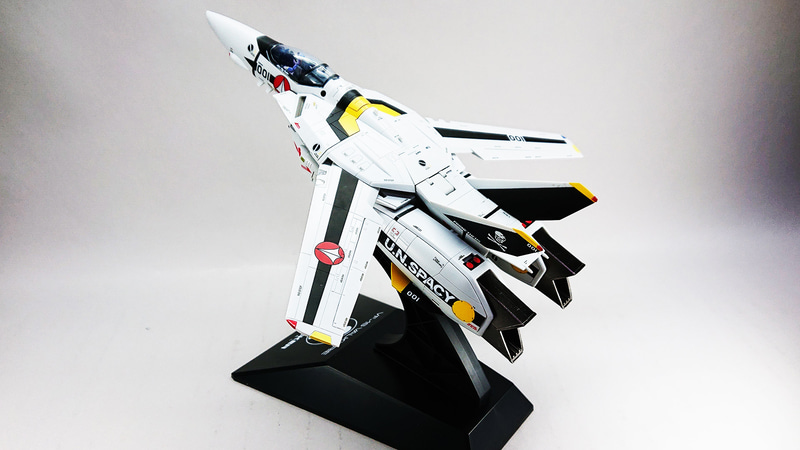 思ったより角度つけられます。アタッチメントの固定も確実に行って落下しないように調整する必要がありそうです