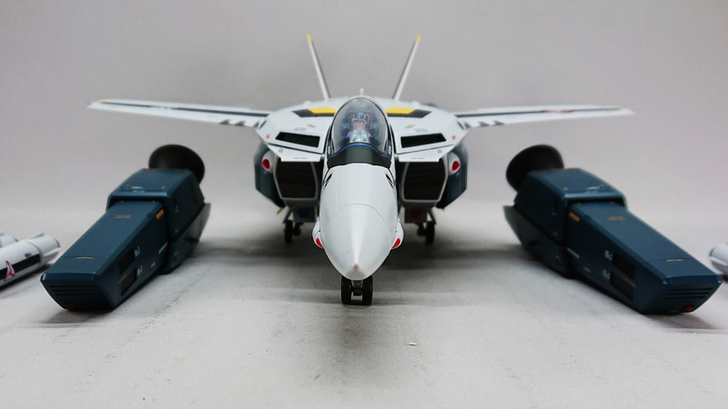 パイロットがフォッカー少佐になっていますが、もちろんテストパイロットをやっていた……という想定にしてみました