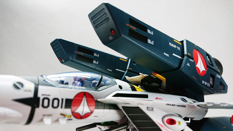 パイロットがフォッカー少佐になっていますが、もちろんテストパイロットをやっていた……という想定にしてみました